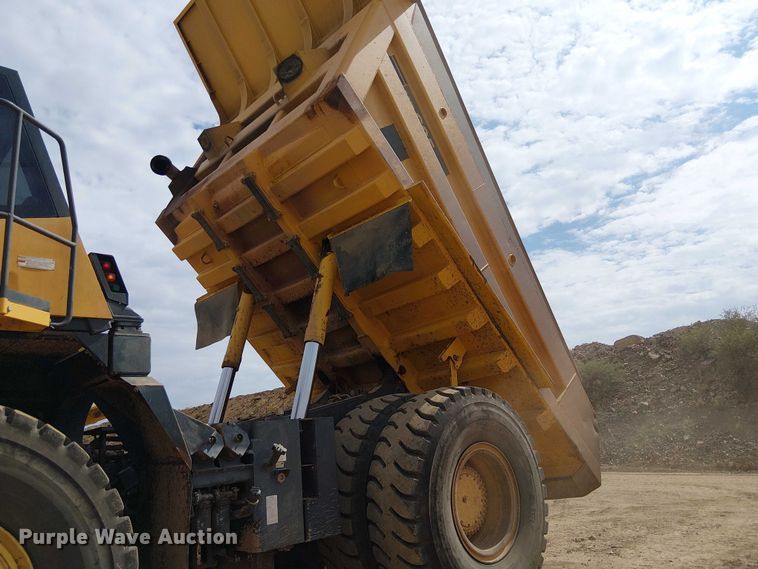 image for item EC1227 2015 Komatsu HD605-7E0 haul truck
