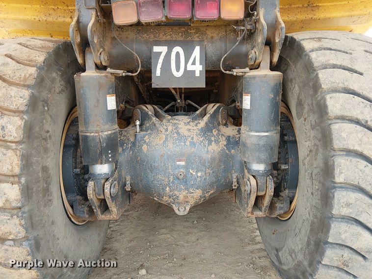 image for item EC1227 2015 Komatsu HD605-7E0 haul truck