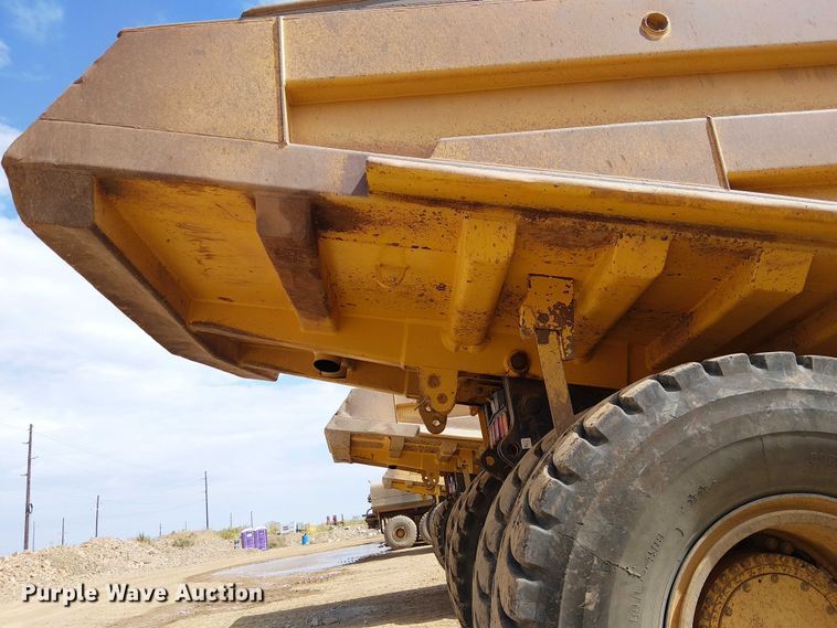 image for item EC1227 2015 Komatsu HD605-7E0 haul truck