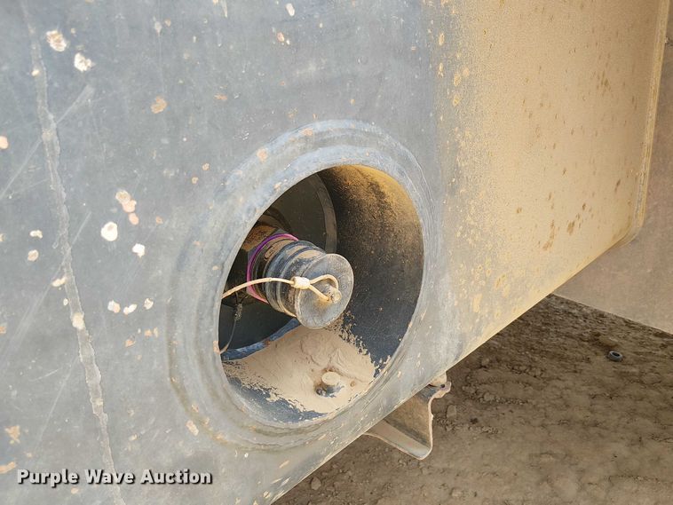 image for item EC1227 2015 Komatsu HD605-7E0 haul truck