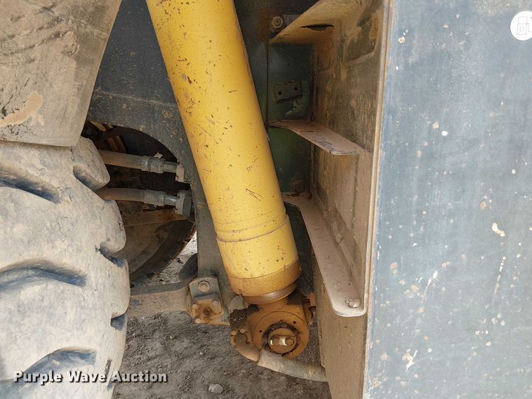 image for item EC1227 2015 Komatsu HD605-7E0 haul truck