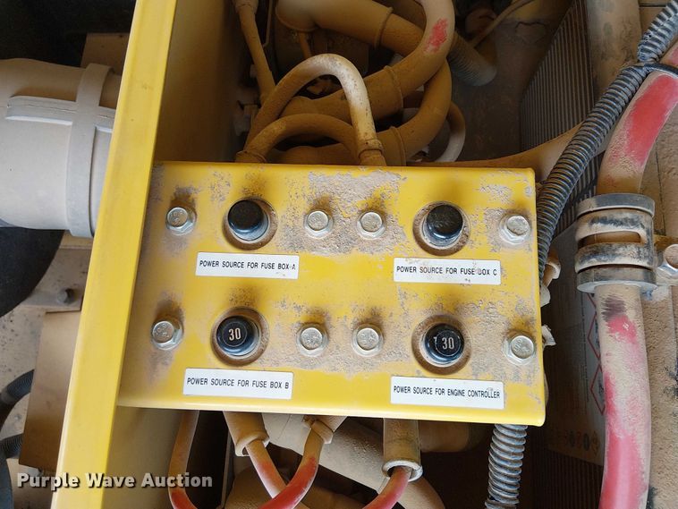 image for item EC1227 2015 Komatsu HD605-7E0 haul truck