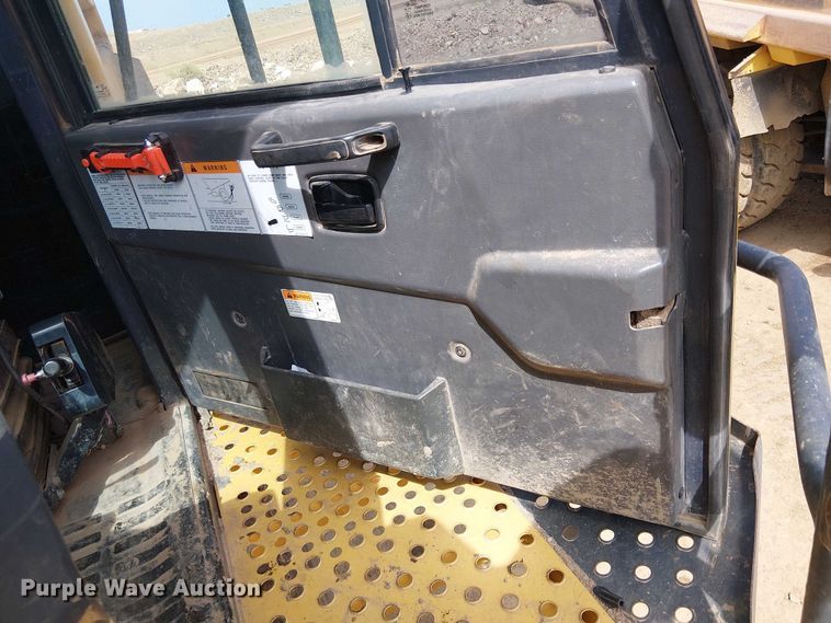 image for item EC1227 2015 Komatsu HD605-7E0 haul truck