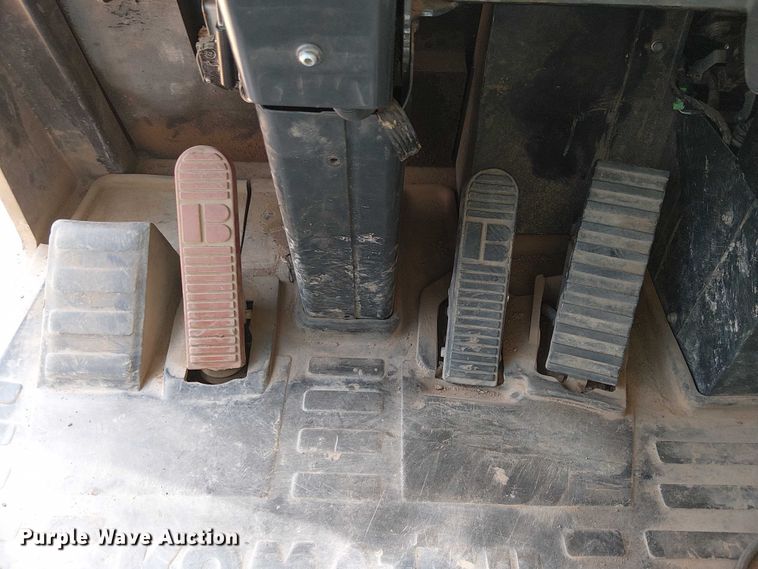 image for item EC1227 2015 Komatsu HD605-7E0 haul truck