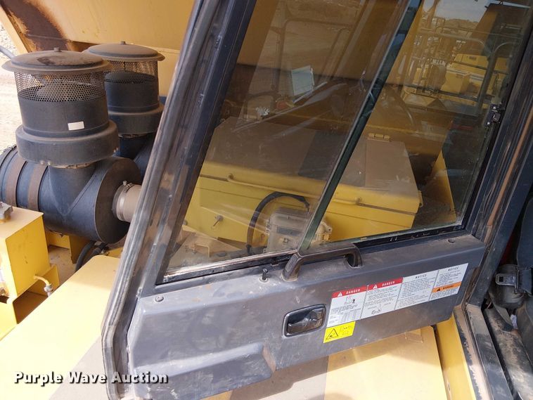 image for item EC1227 2015 Komatsu HD605-7E0 haul truck