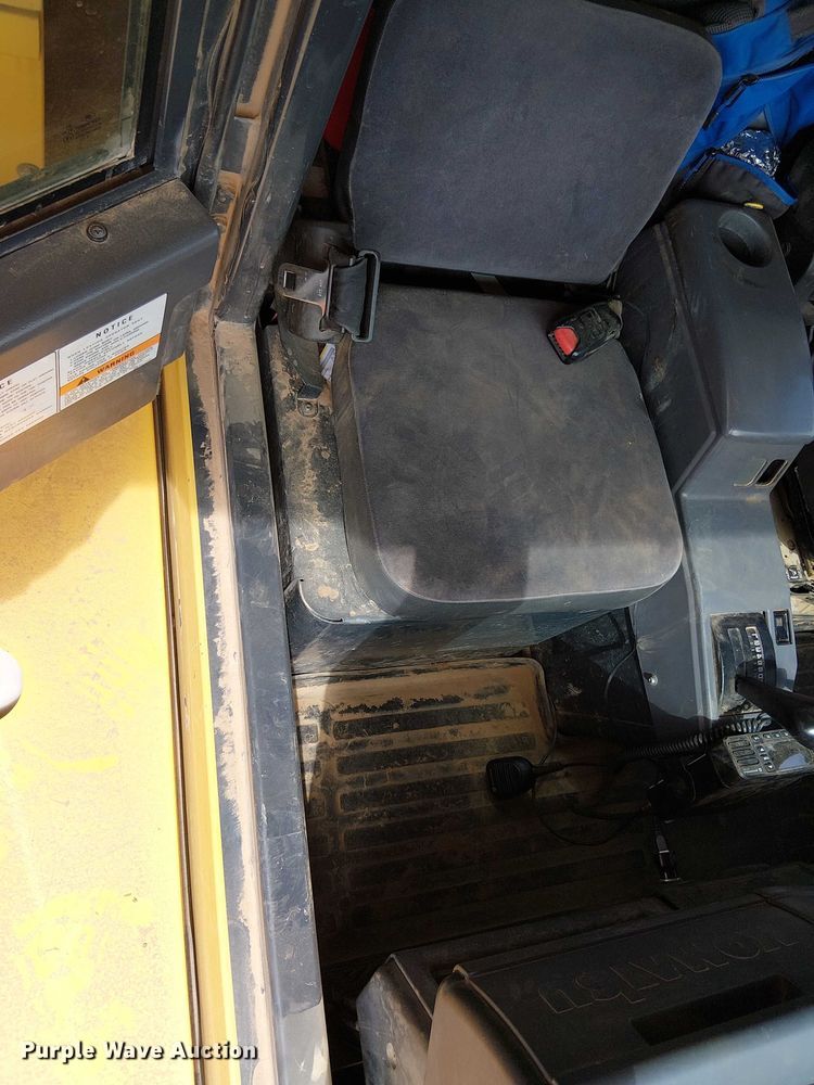 image for item EC1227 2015 Komatsu HD605-7E0 haul truck