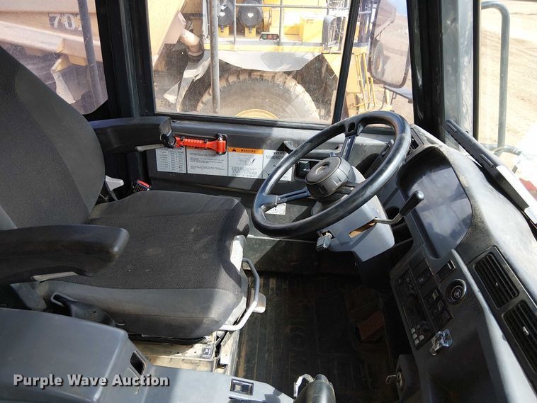 image for item EC1227 2015 Komatsu HD605-7E0 haul truck