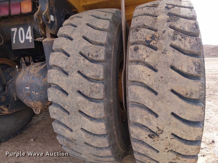 image for item EC1227 2015 Komatsu HD605-7E0 haul truck