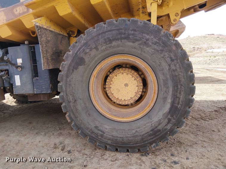 image for item EC1227 2015 Komatsu HD605-7E0 haul truck