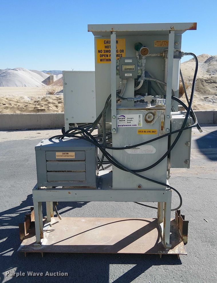 image for item EC1266 (2) hydraulic pump stations