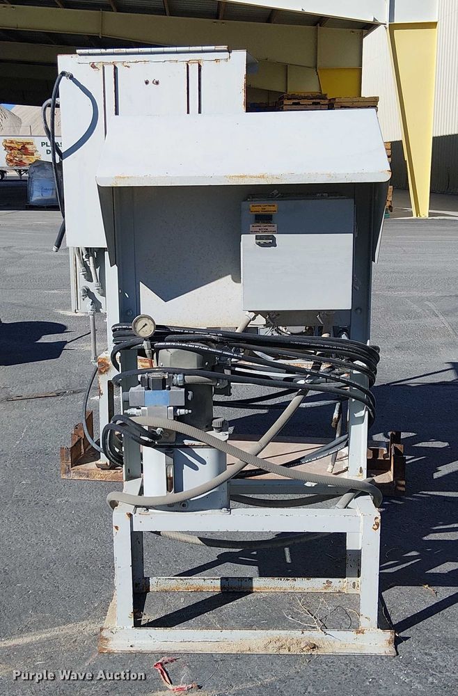 image for item EC1266 (2) hydraulic pump stations