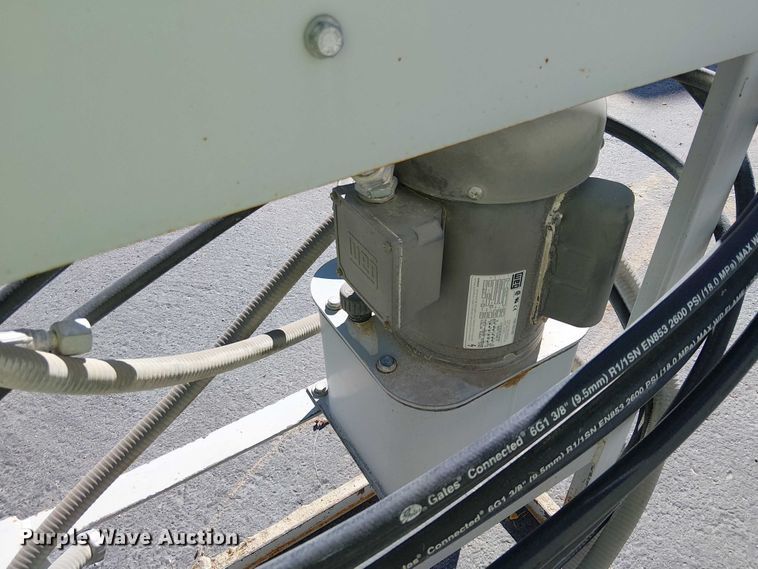 image for item EC1266 (2) hydraulic pump stations