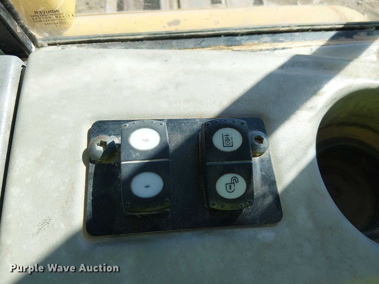 image for item EC1307 2012 Caterpillar D6N LGP dozer