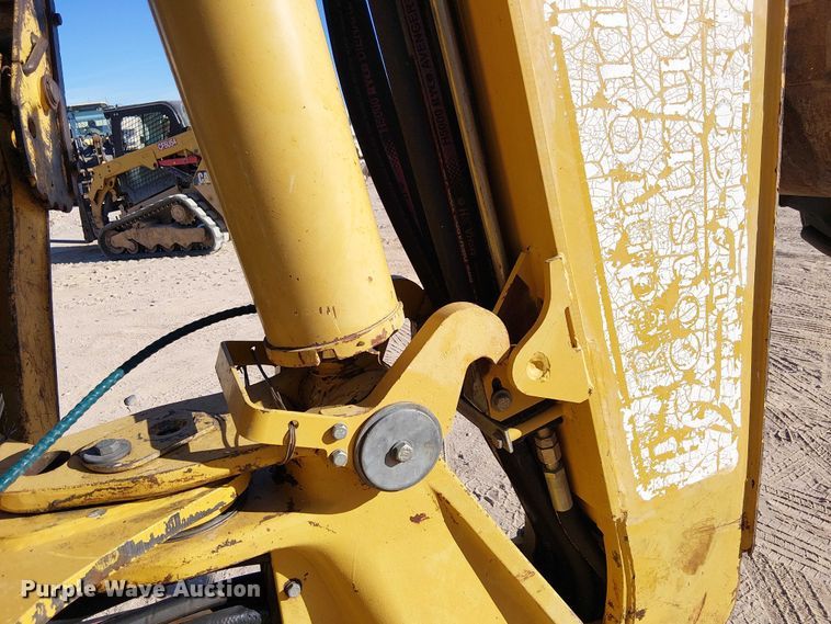 image for item EC1321 2005 Caterpillar 420D backhoe