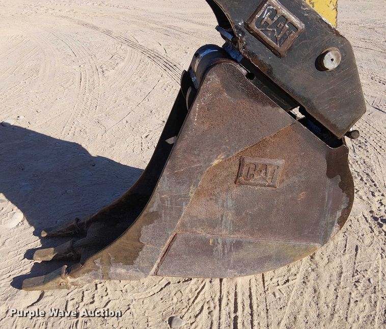 image for item EC1321 2005 Caterpillar 420D backhoe