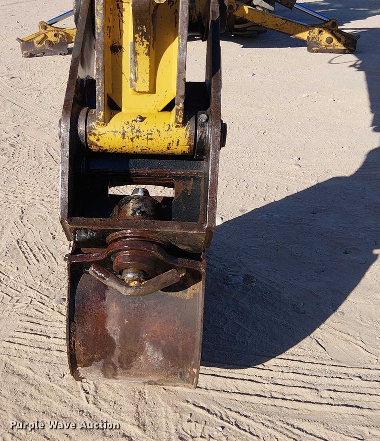 image for item EC1321 2005 Caterpillar 420D backhoe