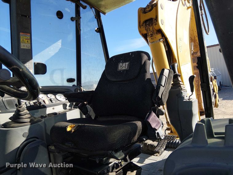 image for item EC1321 2005 Caterpillar 420D backhoe