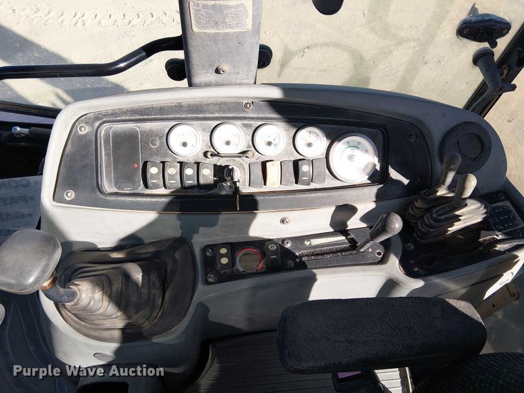 image for item EC1321 2005 Caterpillar 420D backhoe