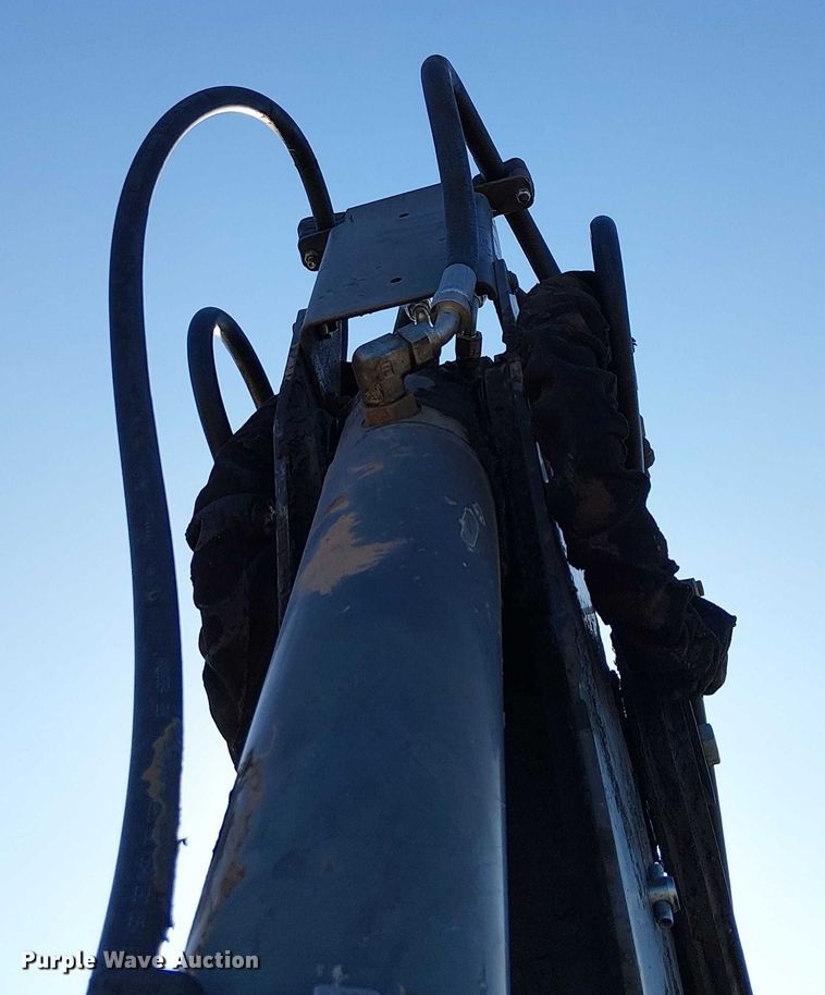 image for item EC1325 2014 John Deere 310SK backhoe