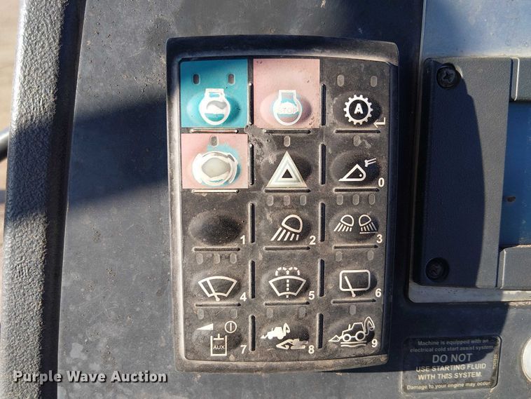 image for item EC1325 2014 John Deere 310SK backhoe