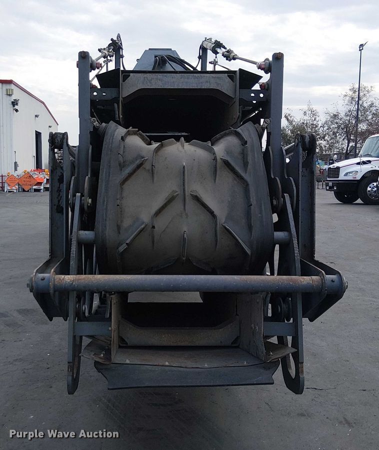 image for item EC1332 2015 Wirtgen W210i milling machine