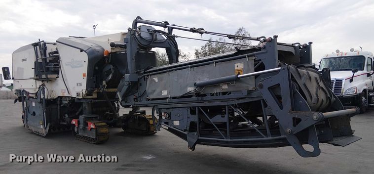 image for item EC1332 2015 Wirtgen W210i milling machine