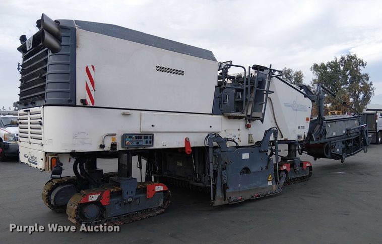 image for item EC1332 2015 Wirtgen W210i milling machine