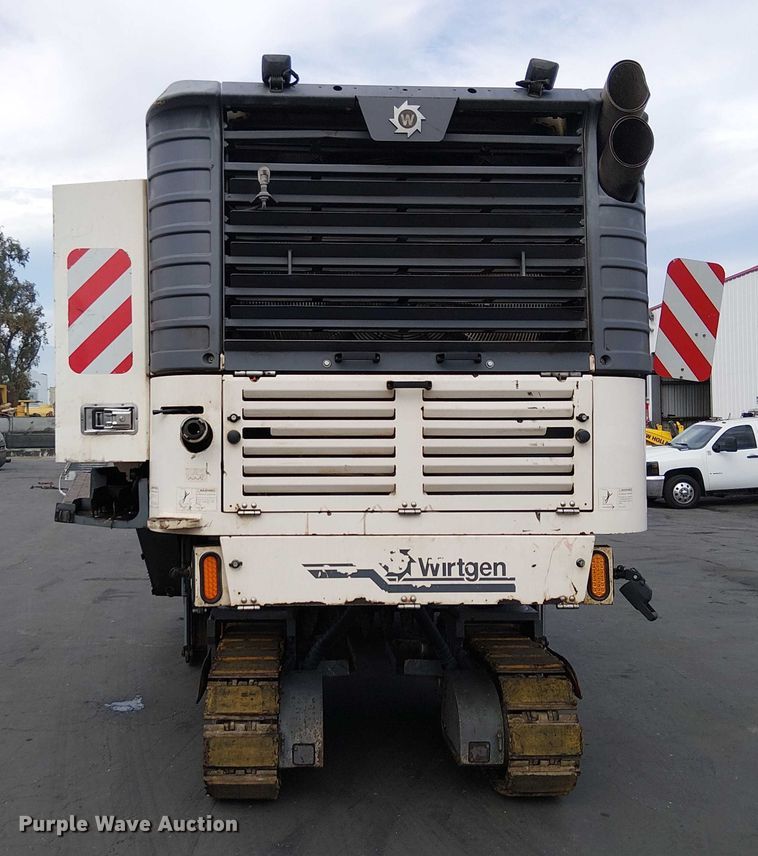 image for item EC1332 2015 Wirtgen W210i milling machine