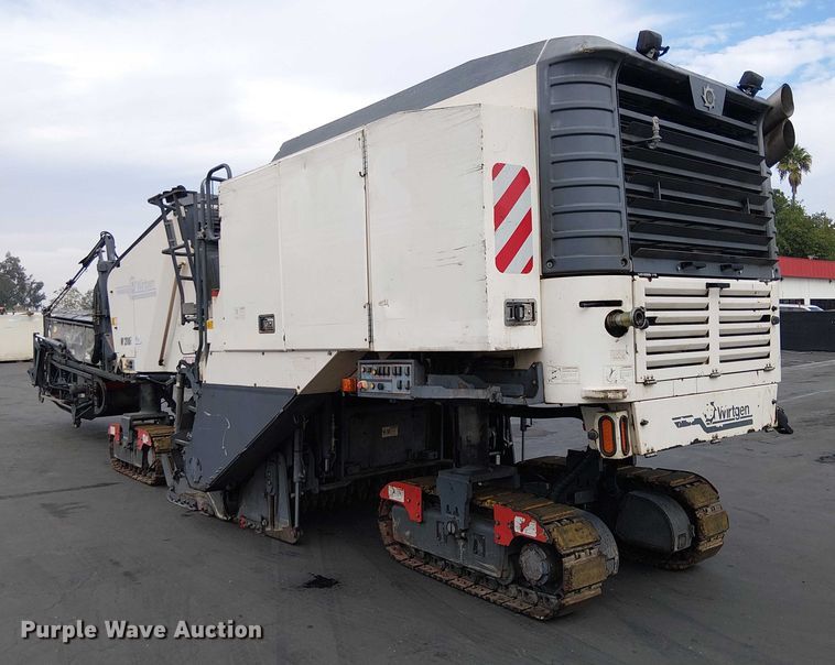 image for item EC1332 2015 Wirtgen W210i milling machine