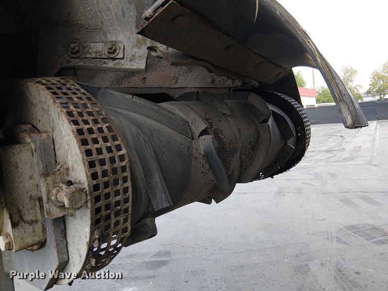 image for item EC1332 2015 Wirtgen W210i milling machine