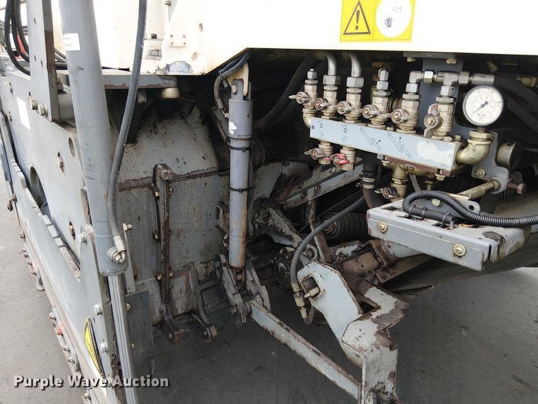 image for item EC1332 2015 Wirtgen W210i milling machine