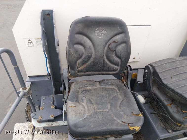 image for item EC1332 2015 Wirtgen W210i milling machine