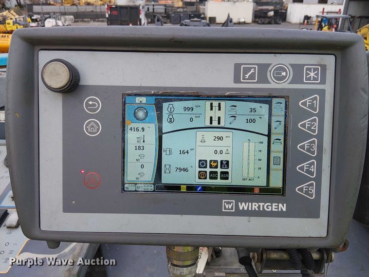 image for item EC1332 2015 Wirtgen W210i milling machine