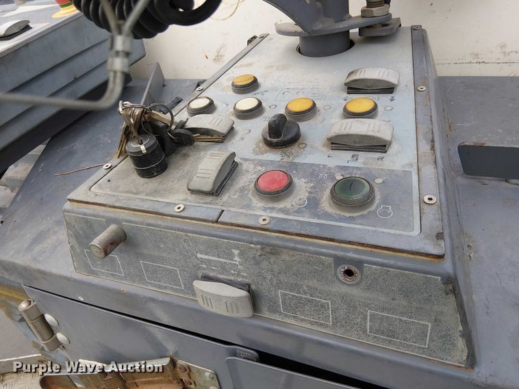 image for item EC1332 2015 Wirtgen W210i milling machine