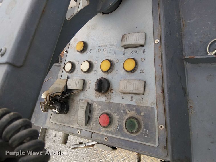 image for item EC1332 2015 Wirtgen W210i milling machine