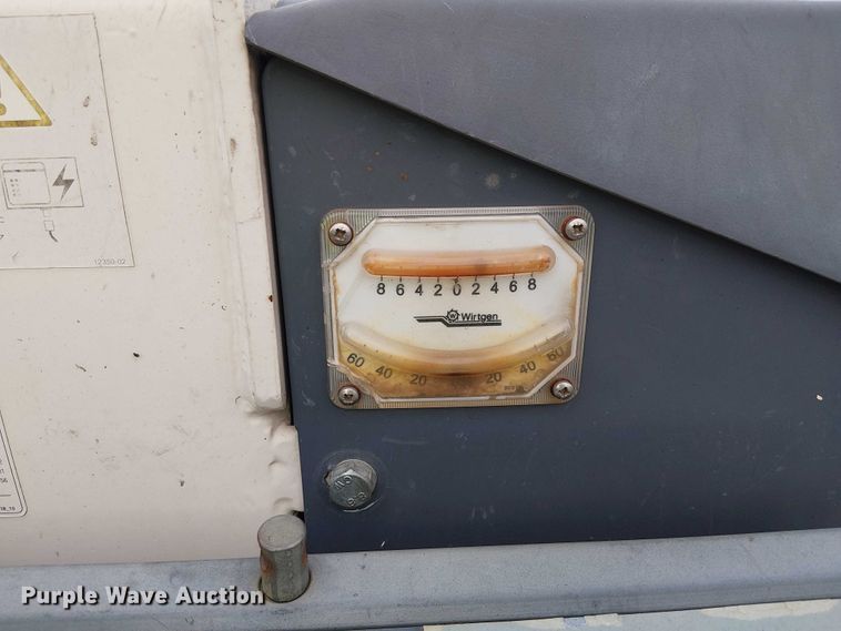 image for item EC1332 2015 Wirtgen W210i milling machine