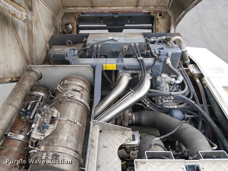 image for item EC1332 2015 Wirtgen W210i milling machine