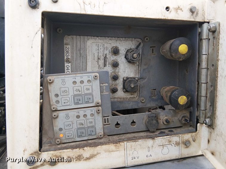 image for item EC1332 2015 Wirtgen W210i milling machine