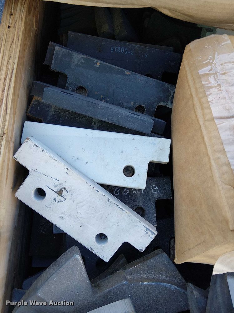 image for item EC1339 Crusher parts