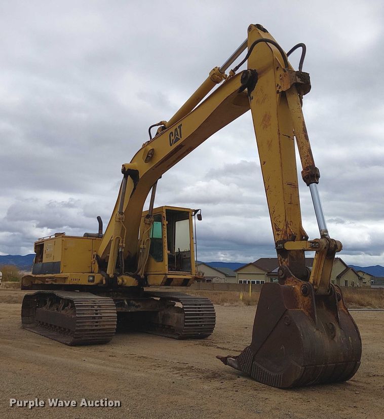 EXCAVADORA CATERPILLAR 235B
