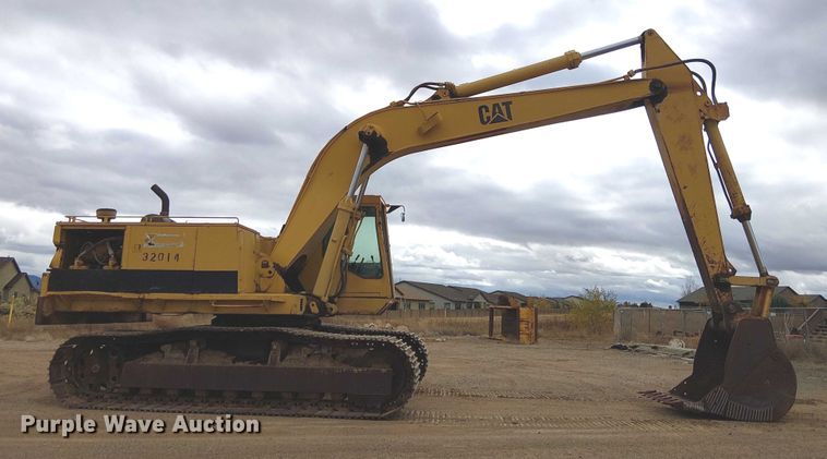 EXCAVADORA CATERPILLAR 235B