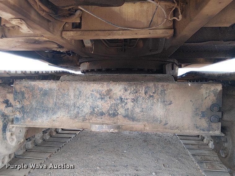 image for item EC1359 Caterpillar 235B excavator