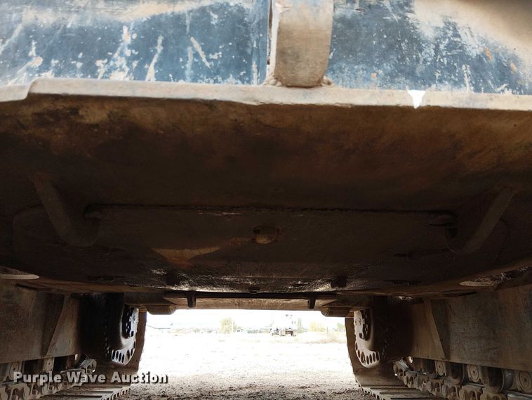 image for item EC1359 Caterpillar 235B excavator