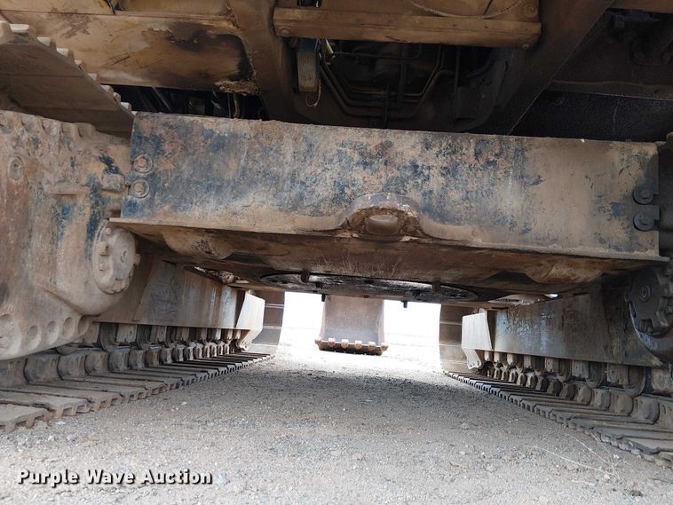 image for item EC1359 Caterpillar 235B excavator