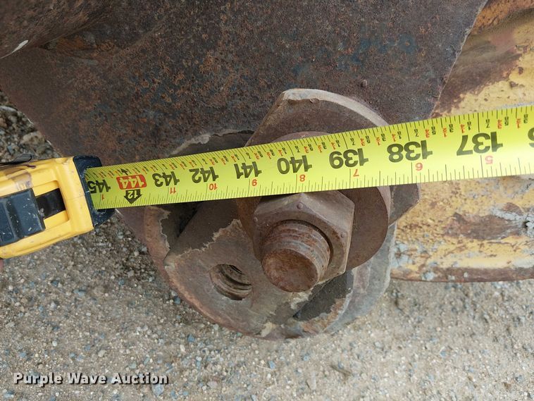 image for item EC1359 Caterpillar 235B excavator