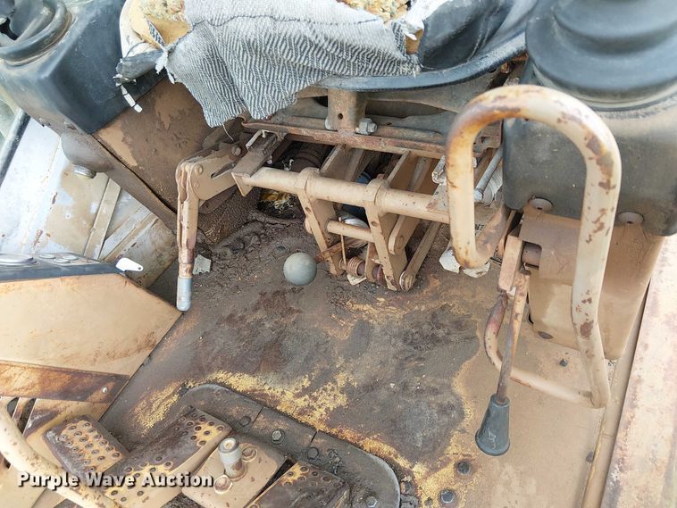 image for item EC1359 Caterpillar 235B excavator