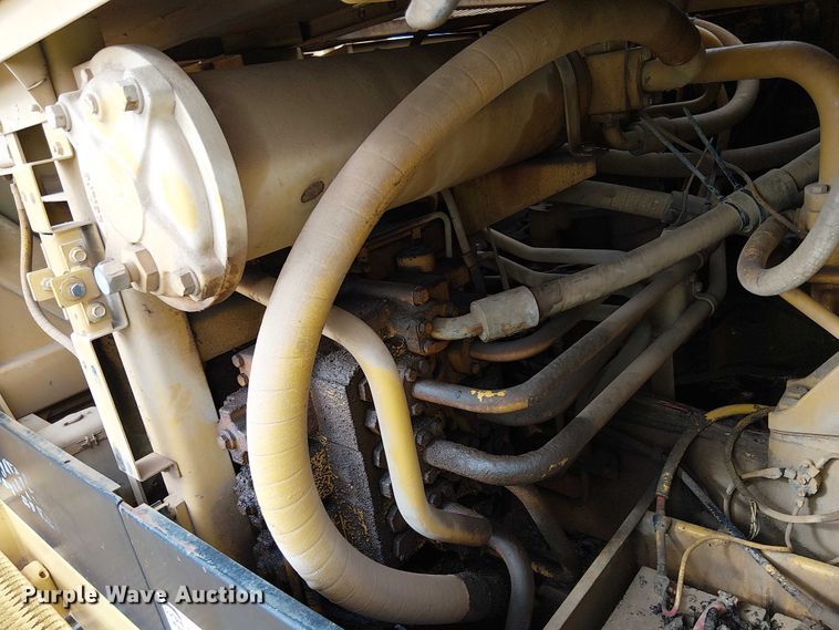 image for item EC1359 Caterpillar 235B excavator