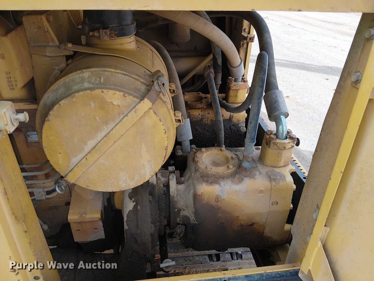 image for item EC1359 Caterpillar 235B excavator