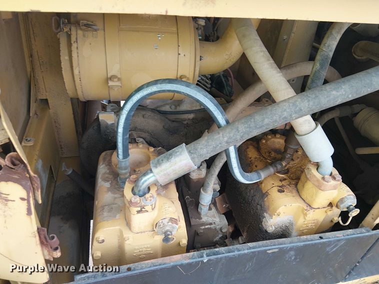 image for item EC1359 Caterpillar 235B excavator