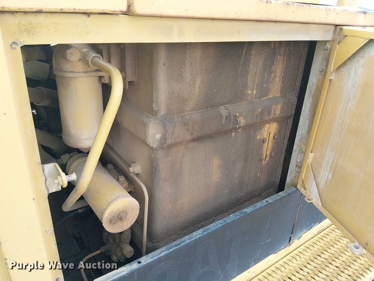 image for item EC1359 Caterpillar 235B excavator